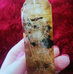 Melting red stone Quartz oblelisk Crystal wand